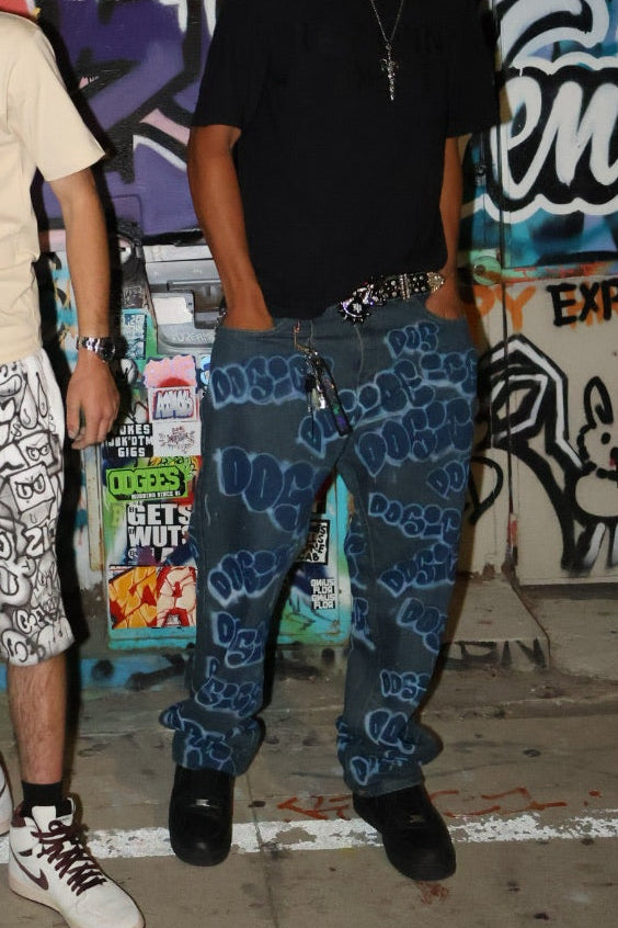 BLUE THROWIE JEANS 9/10 available